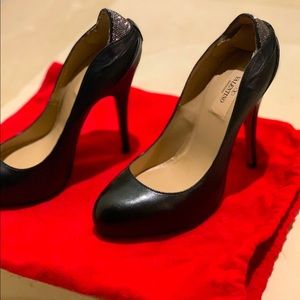 Valentino Black Pump